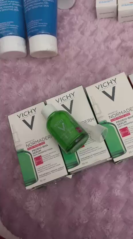 🔹 Vichy Normaderm Probio-BHA Serum